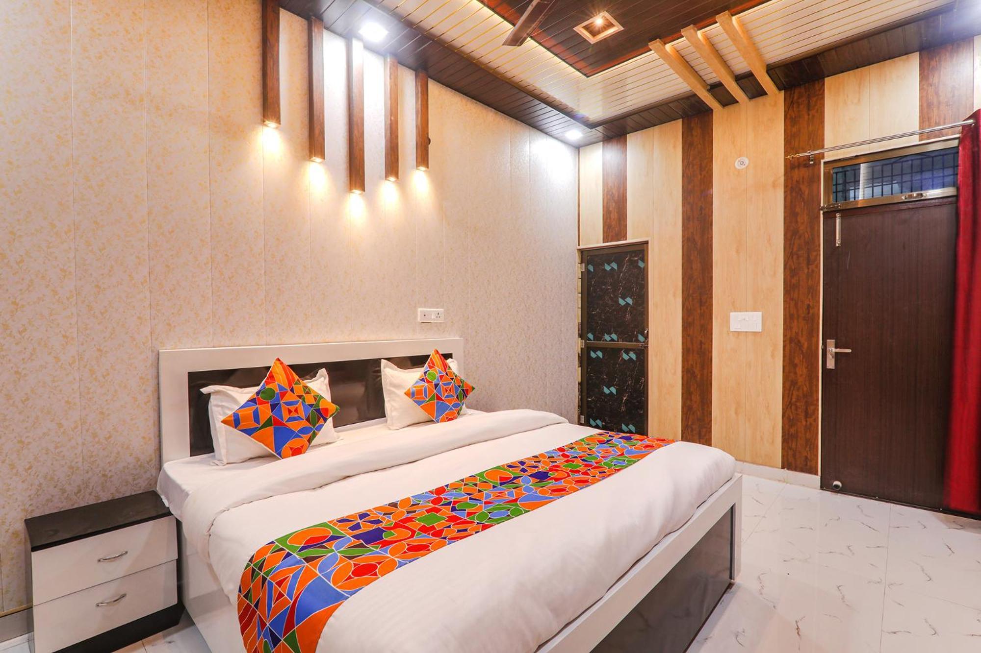 Fabhotel Uma Yugul Ayodhya Exterior photo