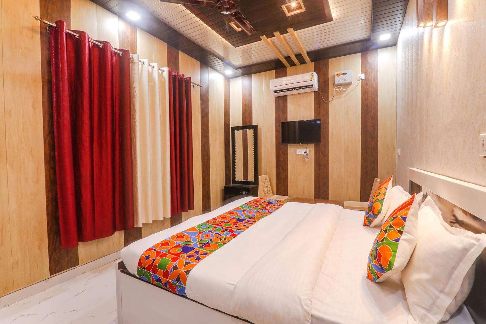 Fabhotel Uma Yugul Ayodhya Exterior photo