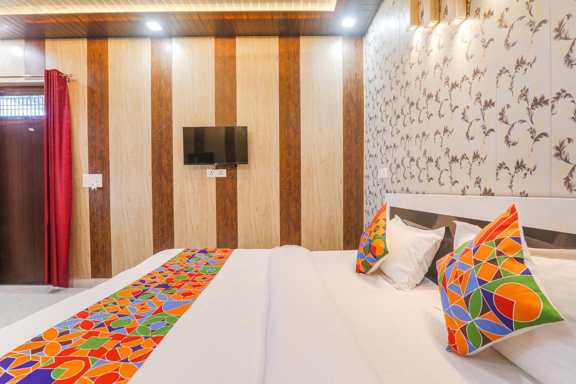 Fabhotel Uma Yugul Ayodhya Exterior photo