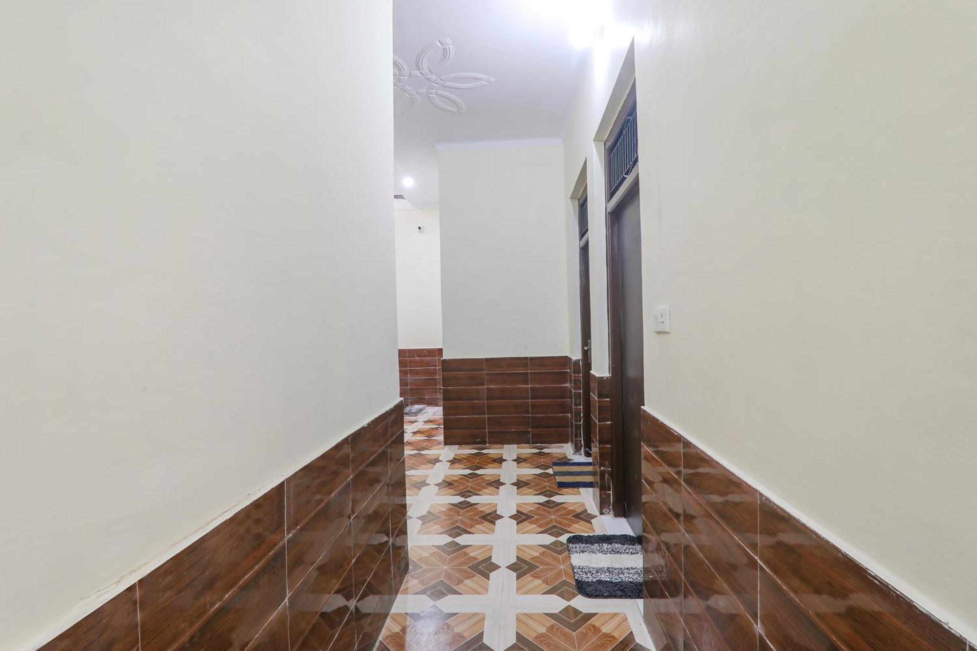 Fabhotel Uma Yugul Ayodhya Exterior photo